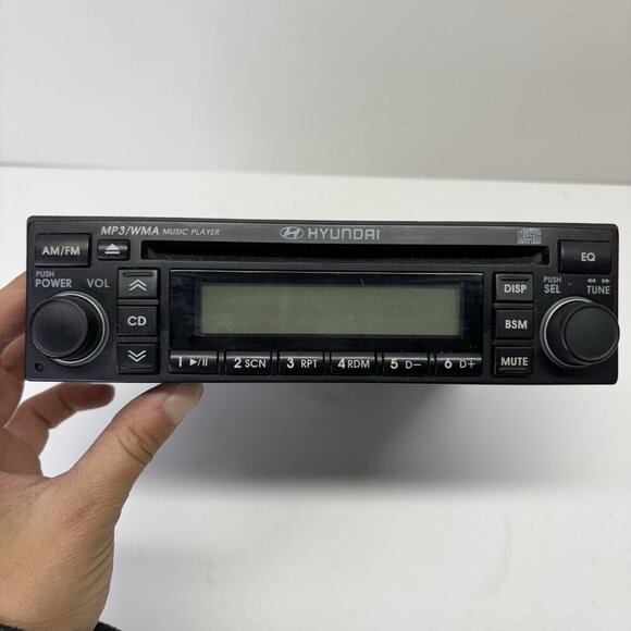 Hyundai Audio Radio AM FM MP3 CD Player Receiver Control System 06961-95011 OEM - Picture 2 of 10